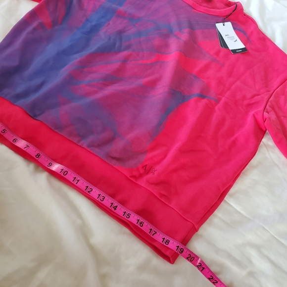 Top - Picture 2 of 10